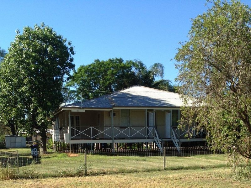 18 Watson Street, Charleville QLD 4470