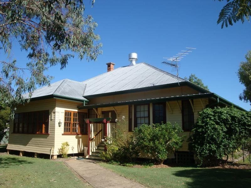 105 GALATEA STREET, Charleville QLD 4470
