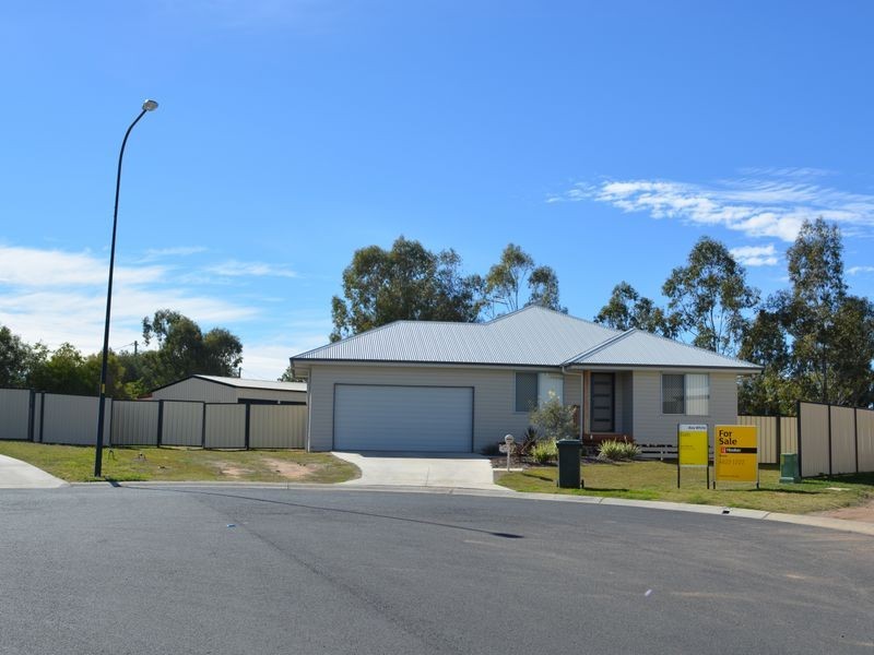 8 Tate Place, Roma QLD 4455