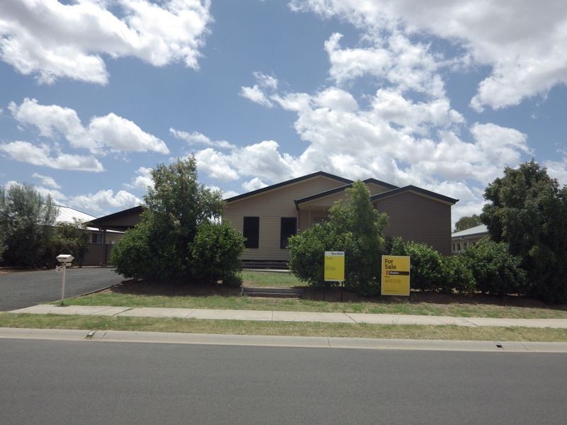 6 Lockyer Crescent, Roma QLD 4455