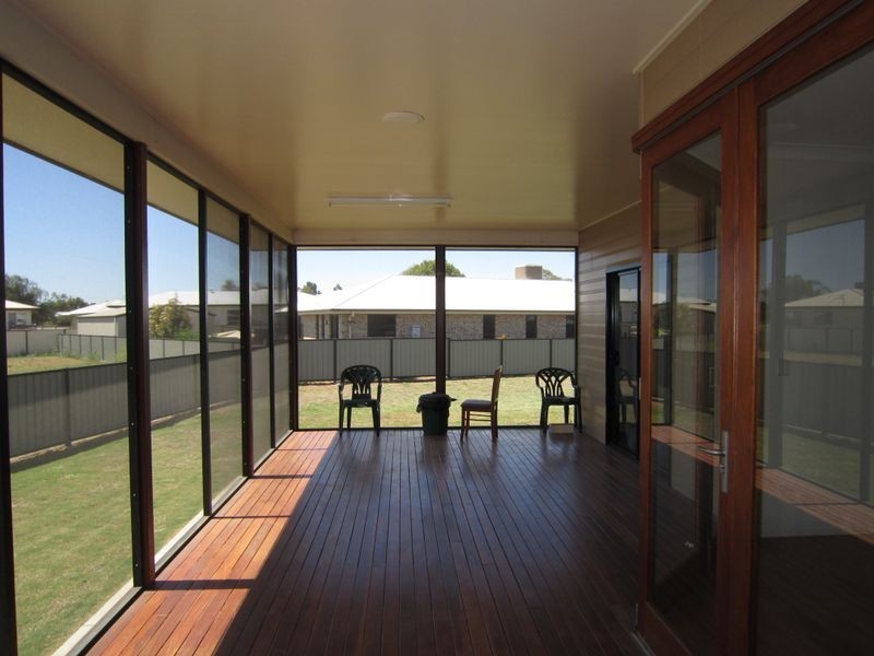 6 Lockyer Crescent, Roma QLD 4455