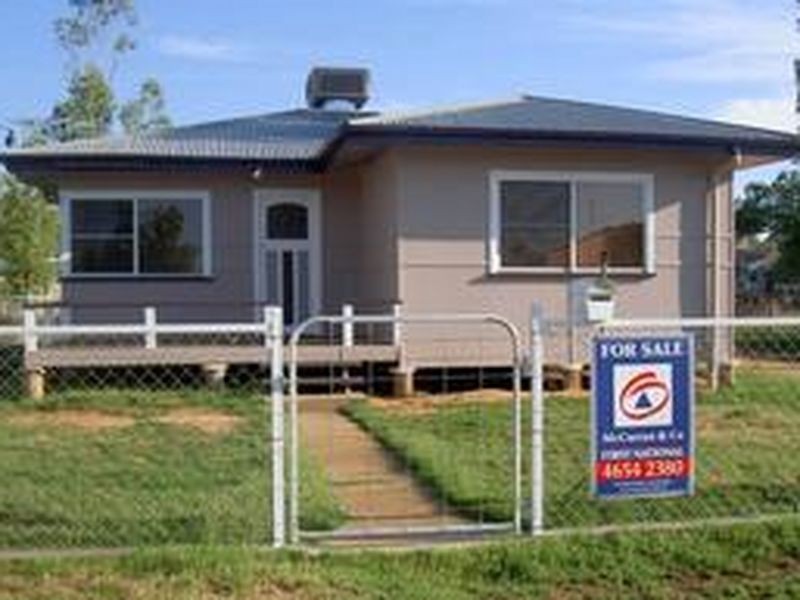12 EAST STREET, Charleville QLD 4470