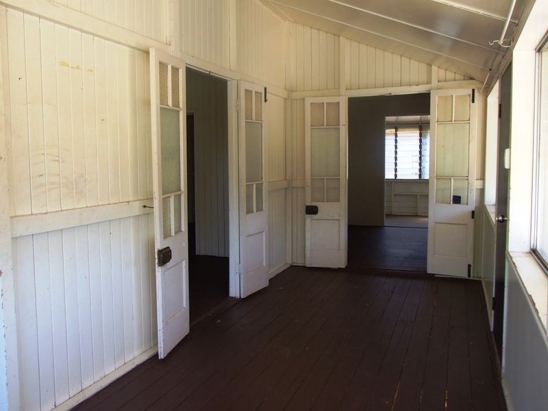 12 STURT STREET, Charleville QLD 4470