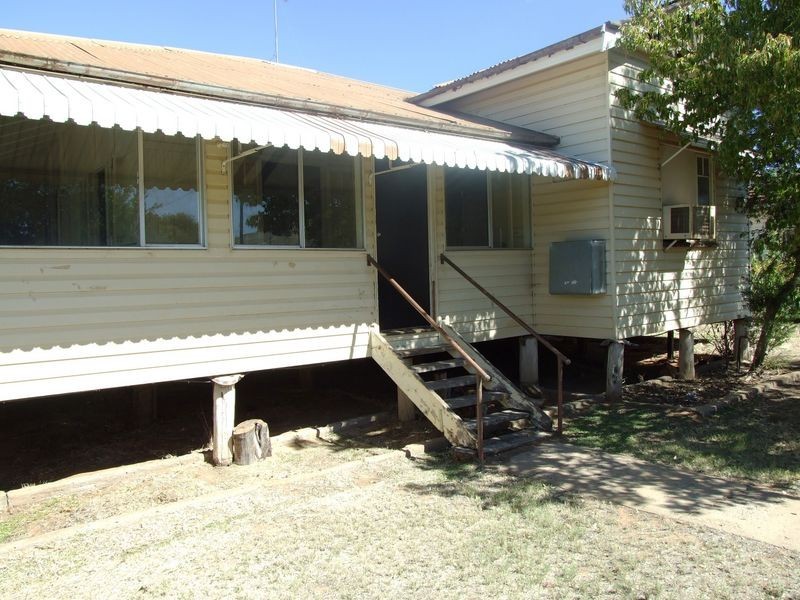 12 STURT STREET, Charleville QLD 4470
