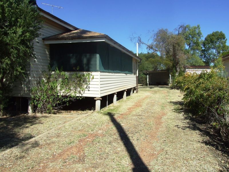 12 STURT STREET, Charleville QLD 4470