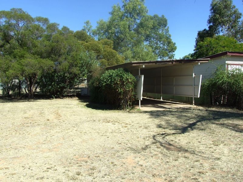 12 STURT STREET, Charleville QLD 4470