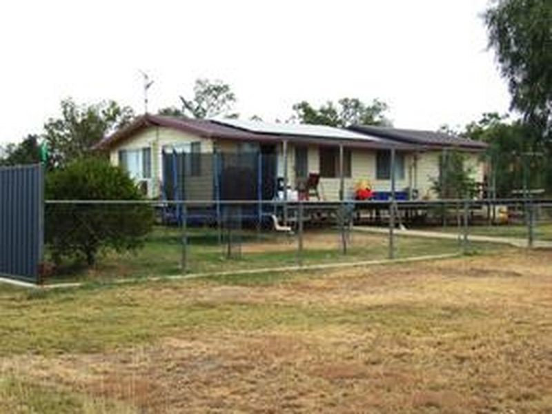 18 LITTLE PAGE STREET, Charleville QLD 4470