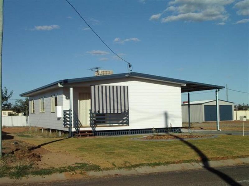 17 Alex Parade, Roma QLD 4455