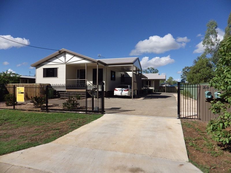 2/30 Wright Street, Roma QLD 4455