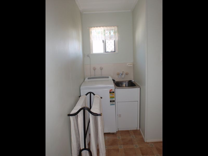 1/4a Eva, Roma QLD 4455