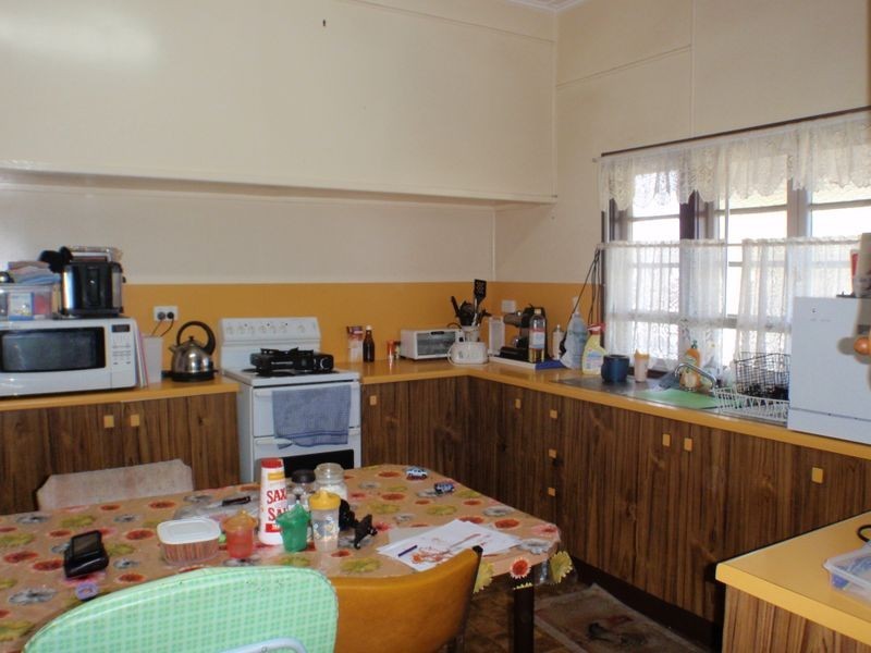 32-36 Lewis Street, Roma QLD 4455