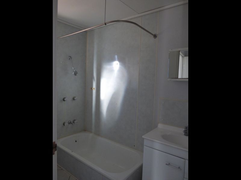 2 Shumba Avenue, Roma QLD 4455