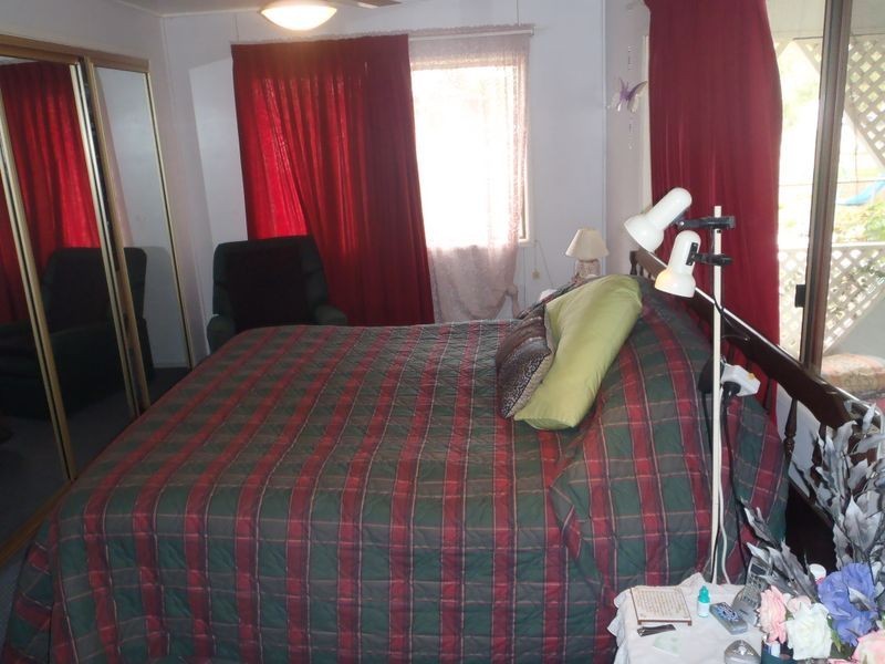 8 Railway Parade, Injune QLD 4454