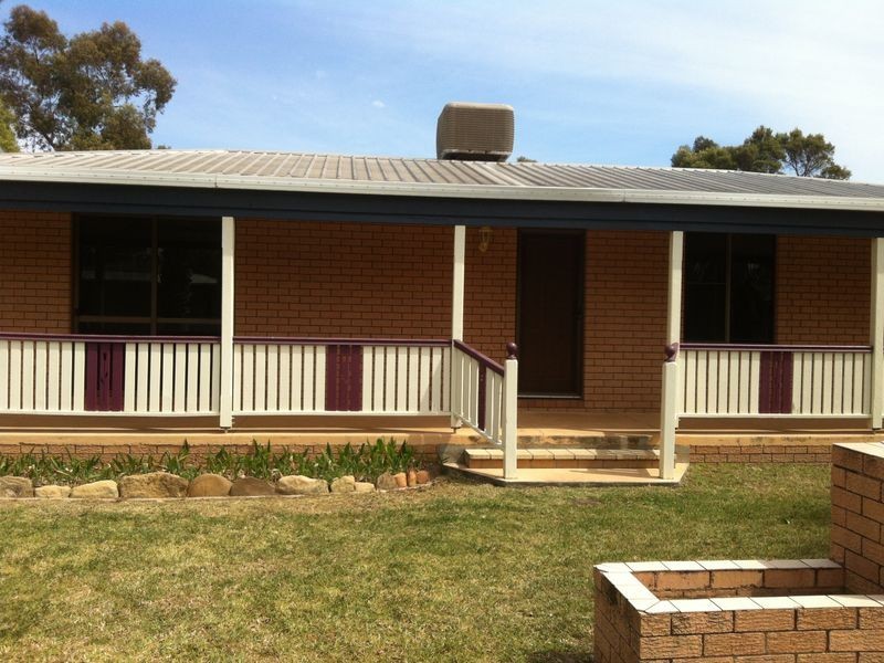 7 Roma Crescent, Roma QLD 4455