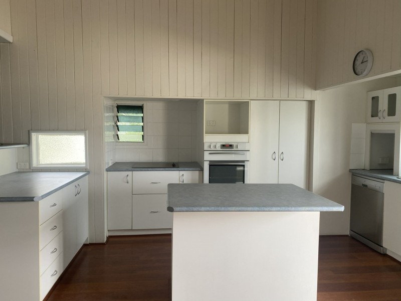 35 Bowen Street, Roma QLD 4455