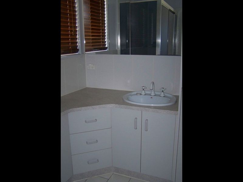 2/185 Edwardes Street, Roma QLD 4455