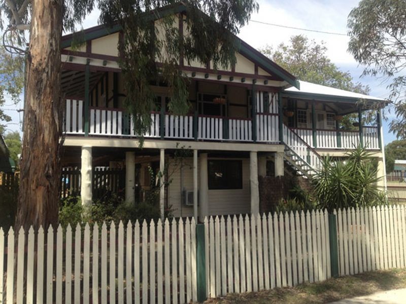 158 McDowall Street, Roma QLD 4455