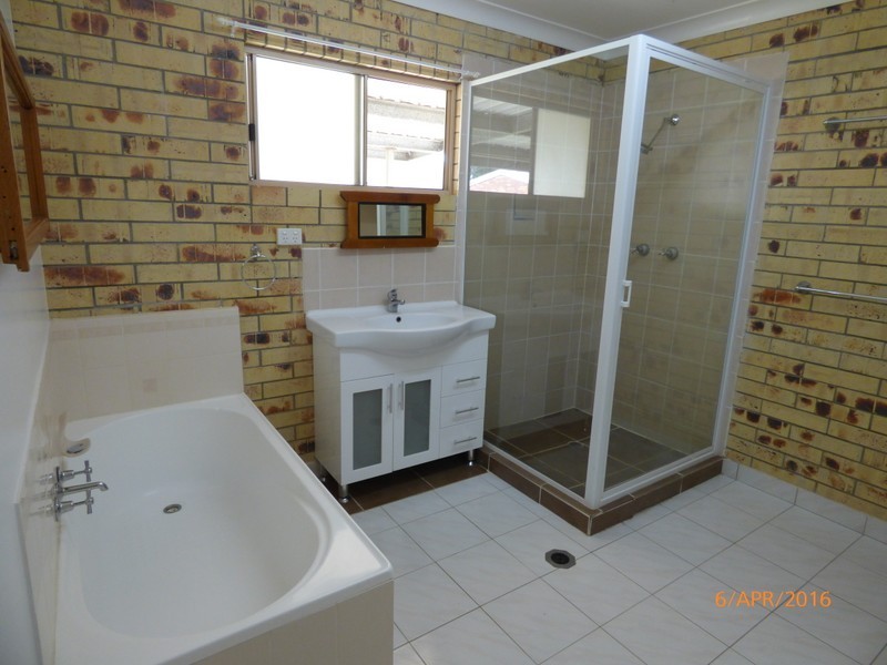 68 Northern Road, Roma QLD 4455