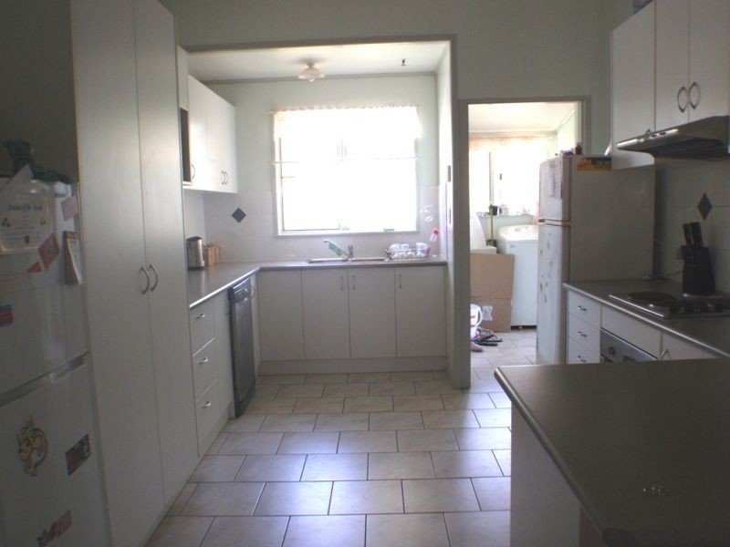 11 Derry Street, Roma QLD 4455