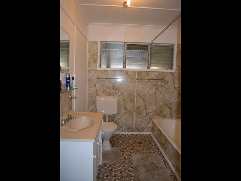 31 South Street, Roma QLD 4455