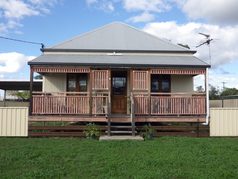 60 Feather Street, Roma QLD 4455