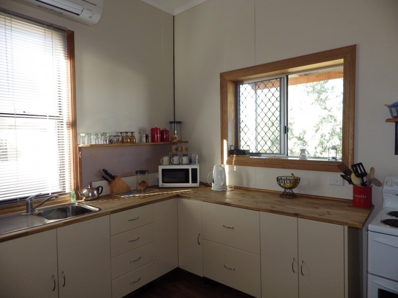 60 Feather Street, Roma QLD 4455