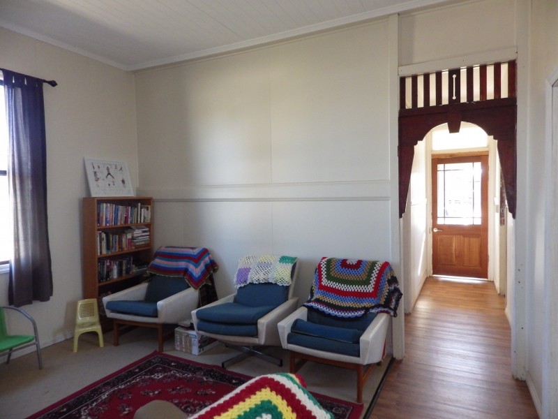 60 Feather Street, Roma QLD 4455