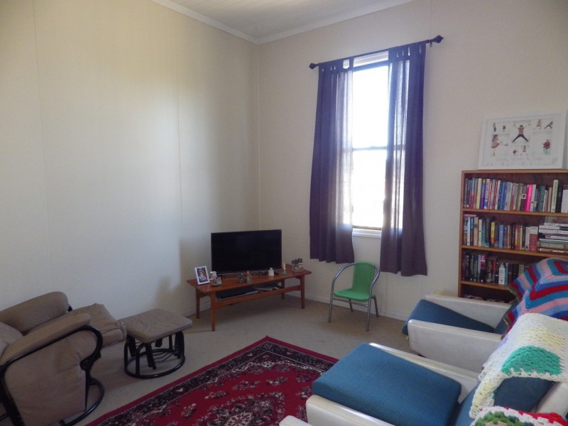 60 Feather Street, Roma QLD 4455