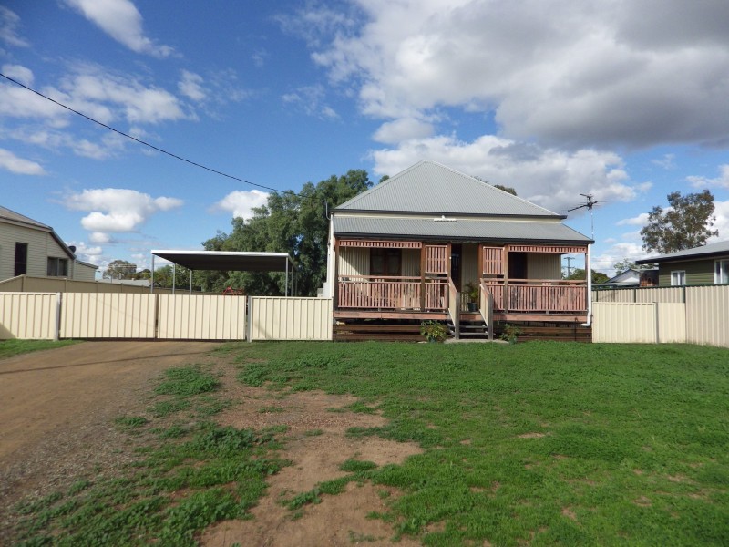 60 Feather Street, Roma QLD 4455