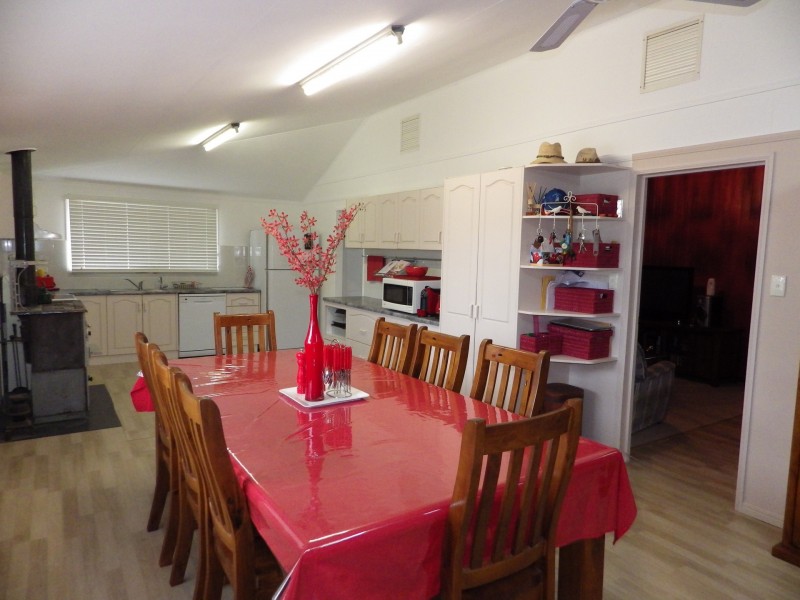 33 Hoffman Street, Roma QLD 4455