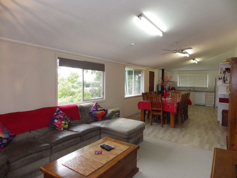 33 Hoffman Street, Roma QLD 4455