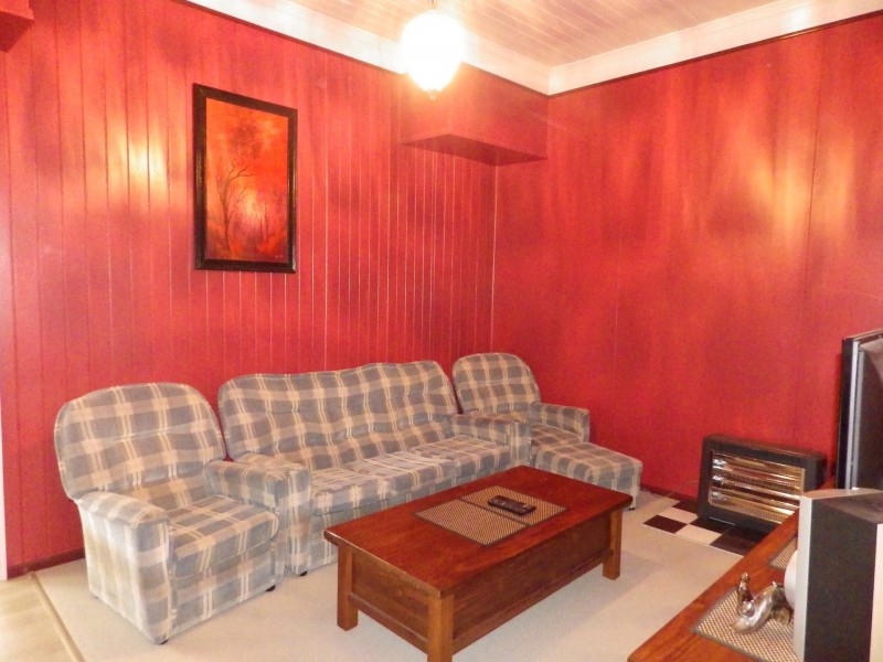 33 Hoffman Street, Roma QLD 4455