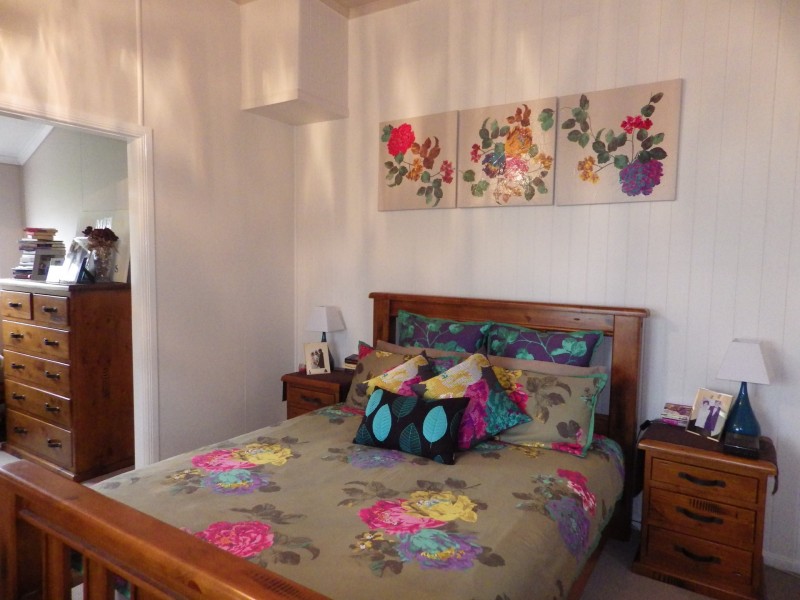 33 Hoffman Street, Roma QLD 4455