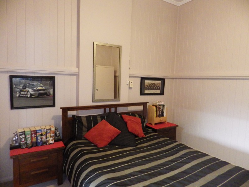 33 Hoffman Street, Roma QLD 4455