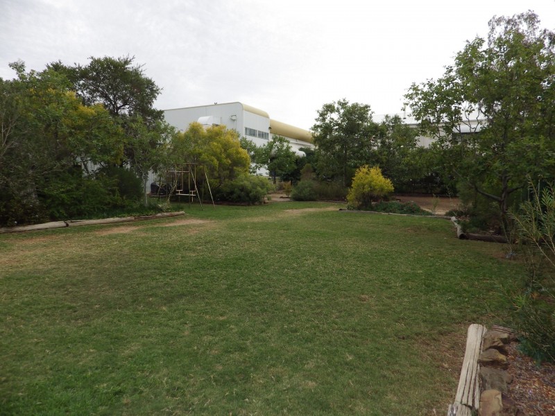 33 Hoffman Street, Roma QLD 4455