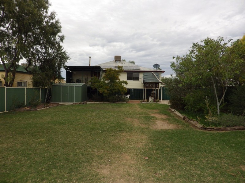 33 Hoffman Street, Roma QLD 4455