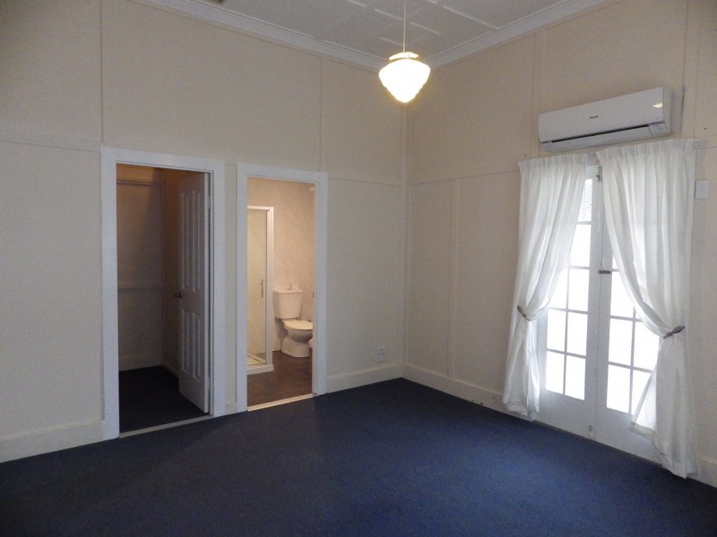 7 William Street, Roma QLD 4455