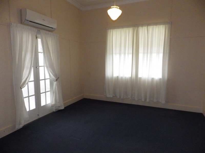 7 William Street, Roma QLD 4455