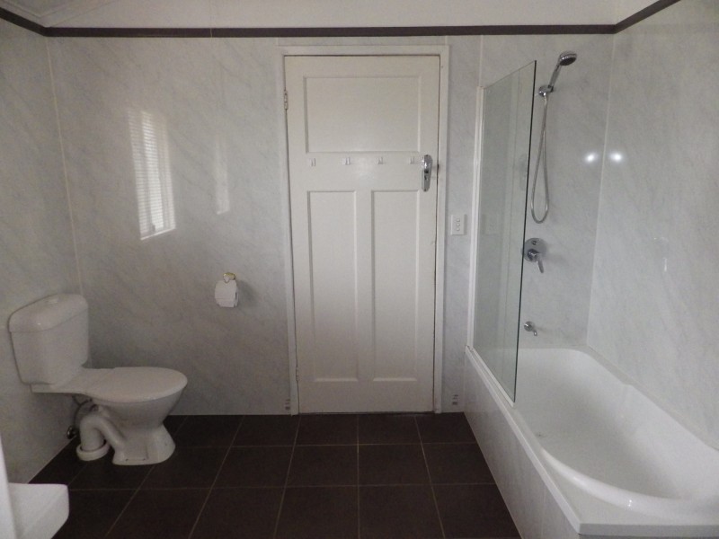 7 William Street, Roma QLD 4455