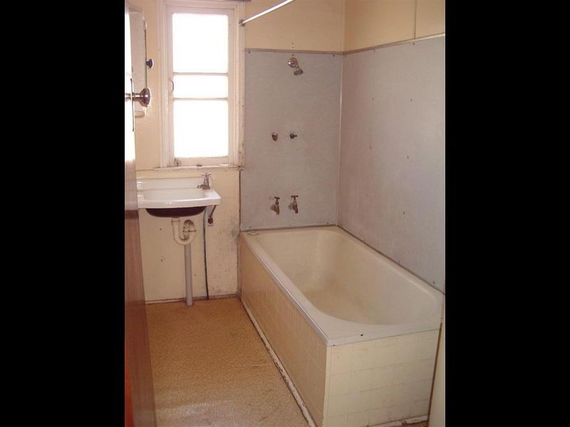 41 Raglan Street, Roma QLD 4455