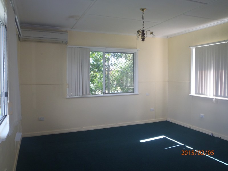 45 Downs Street, Roma QLD 4455