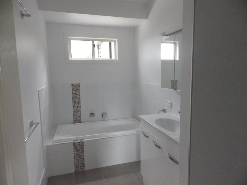 1 Saunders Street, Roma QLD 4455