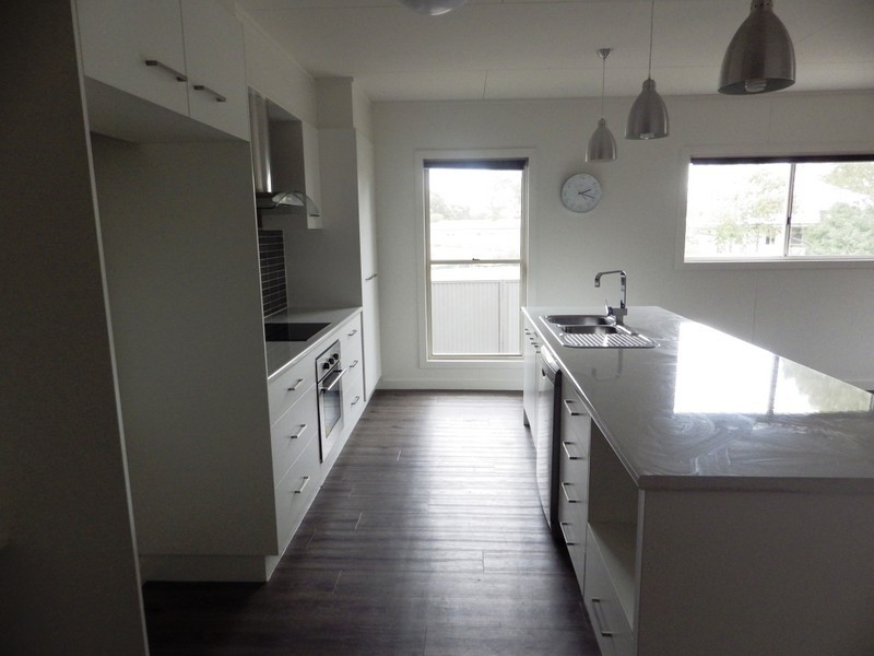 1 Saunders Street, Roma QLD 4455