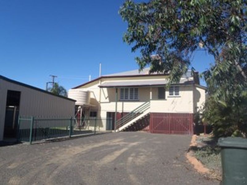 35 Bowen Street, Roma QLD 4455