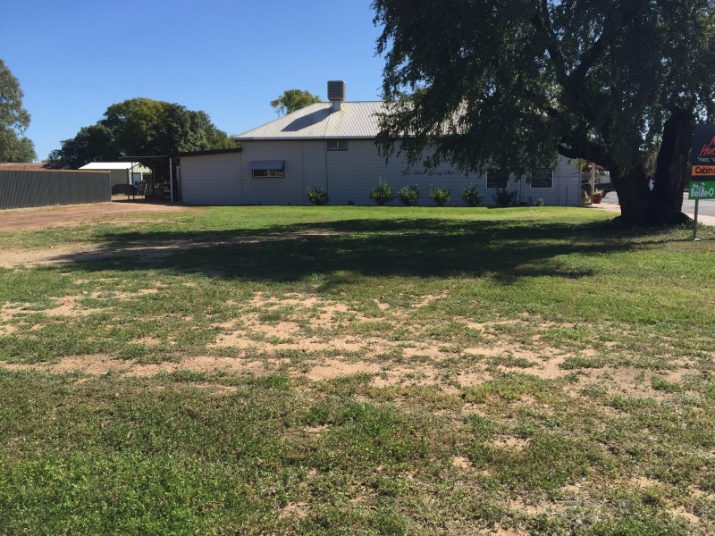 80 Burrowes Street, Surat QLD 4417