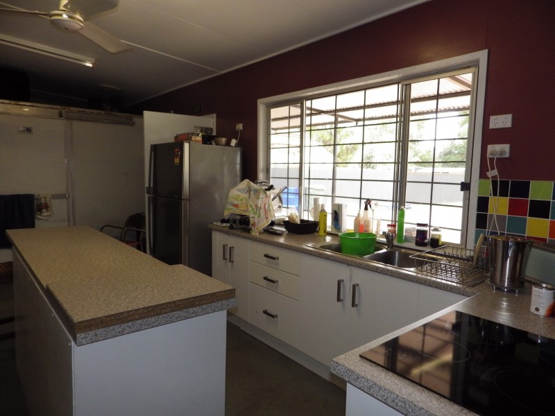 80 Burrowes Street, Surat QLD 4417