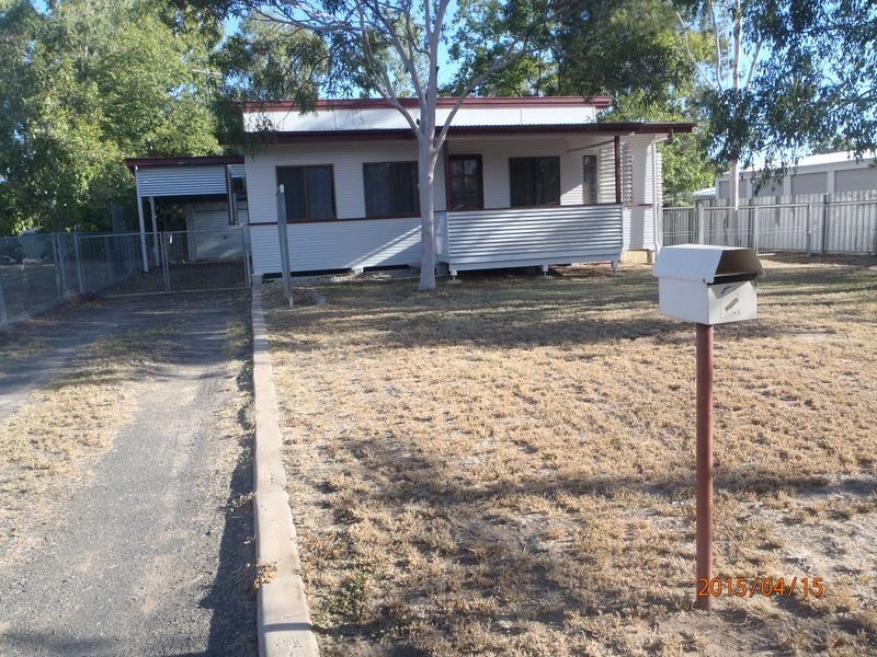 2 Lovell Street, Roma QLD 4455