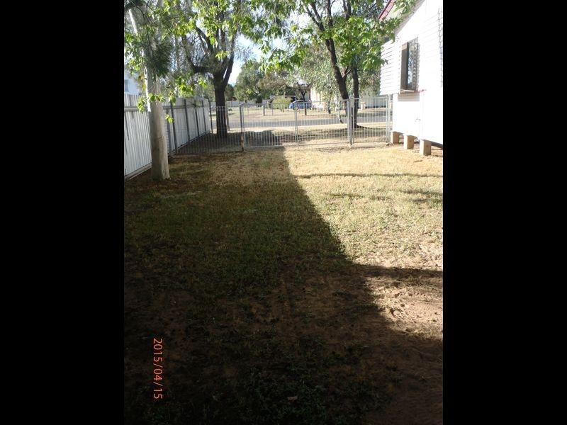 2 Lovell Street, Roma QLD 4455