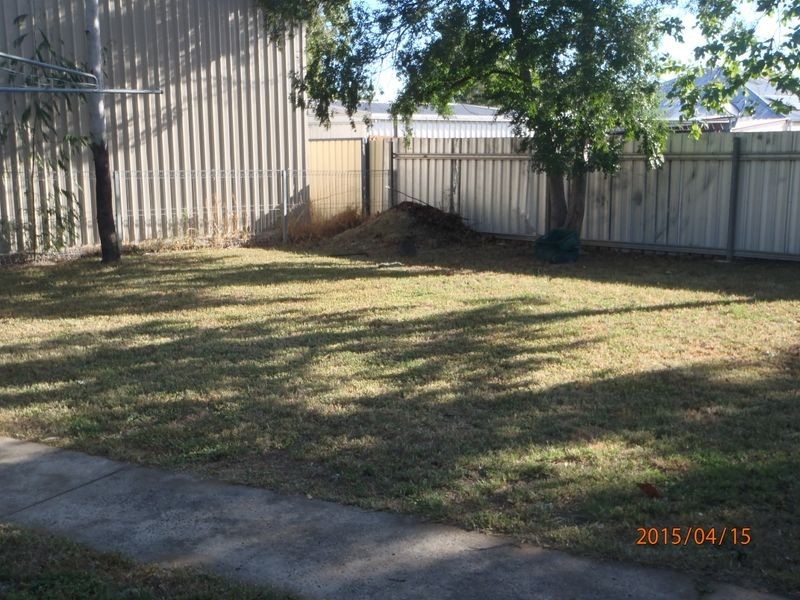 2 Lovell Street, Roma QLD 4455