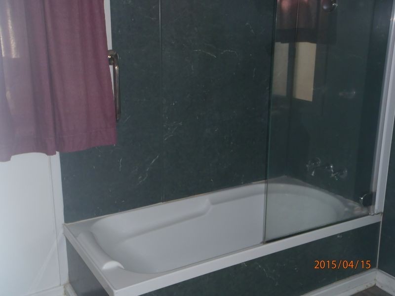 2 Lovell Street, Roma QLD 4455